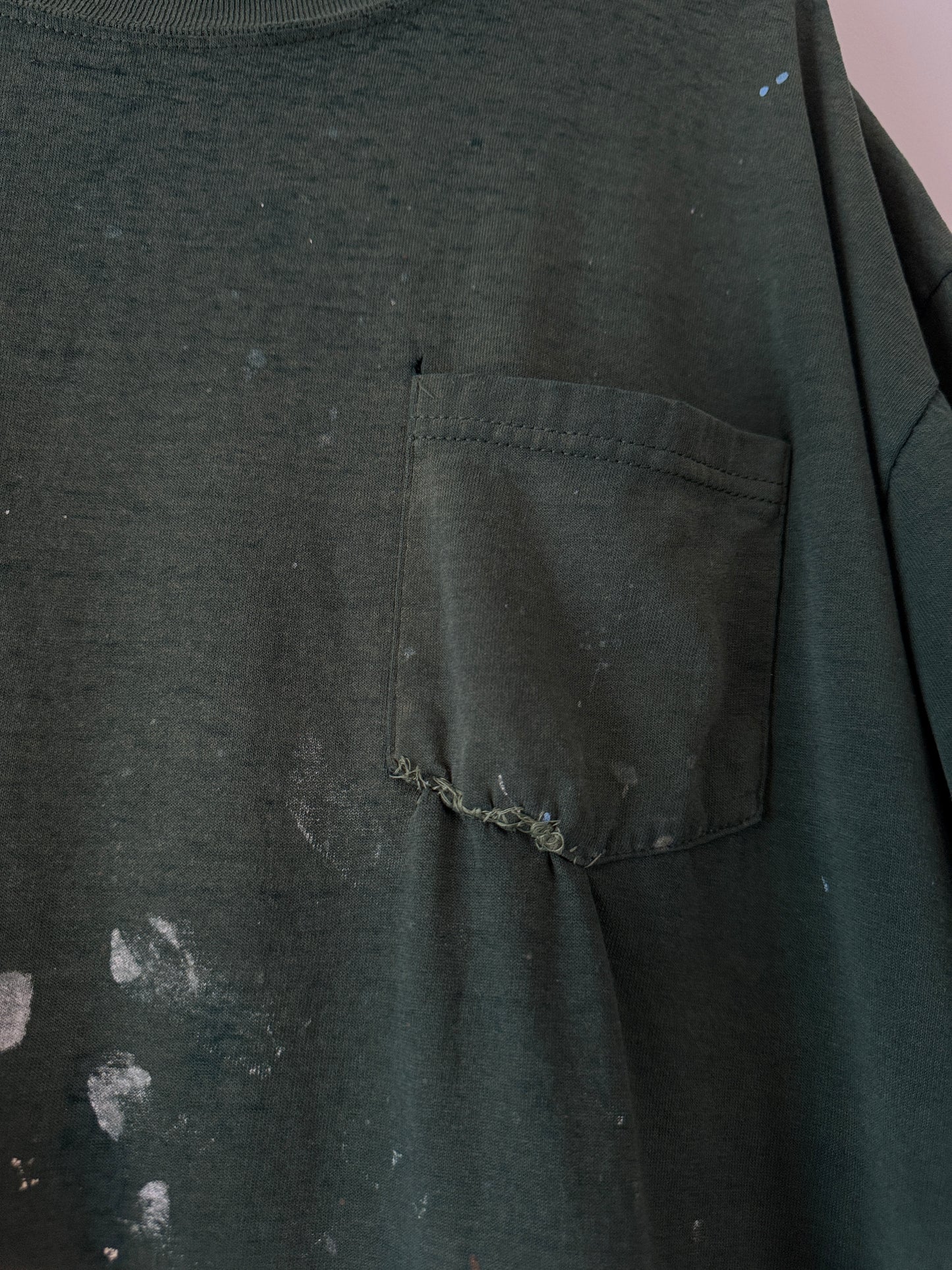 90s Forest Green Paint Splatter Blank Pocket Tee (XL)