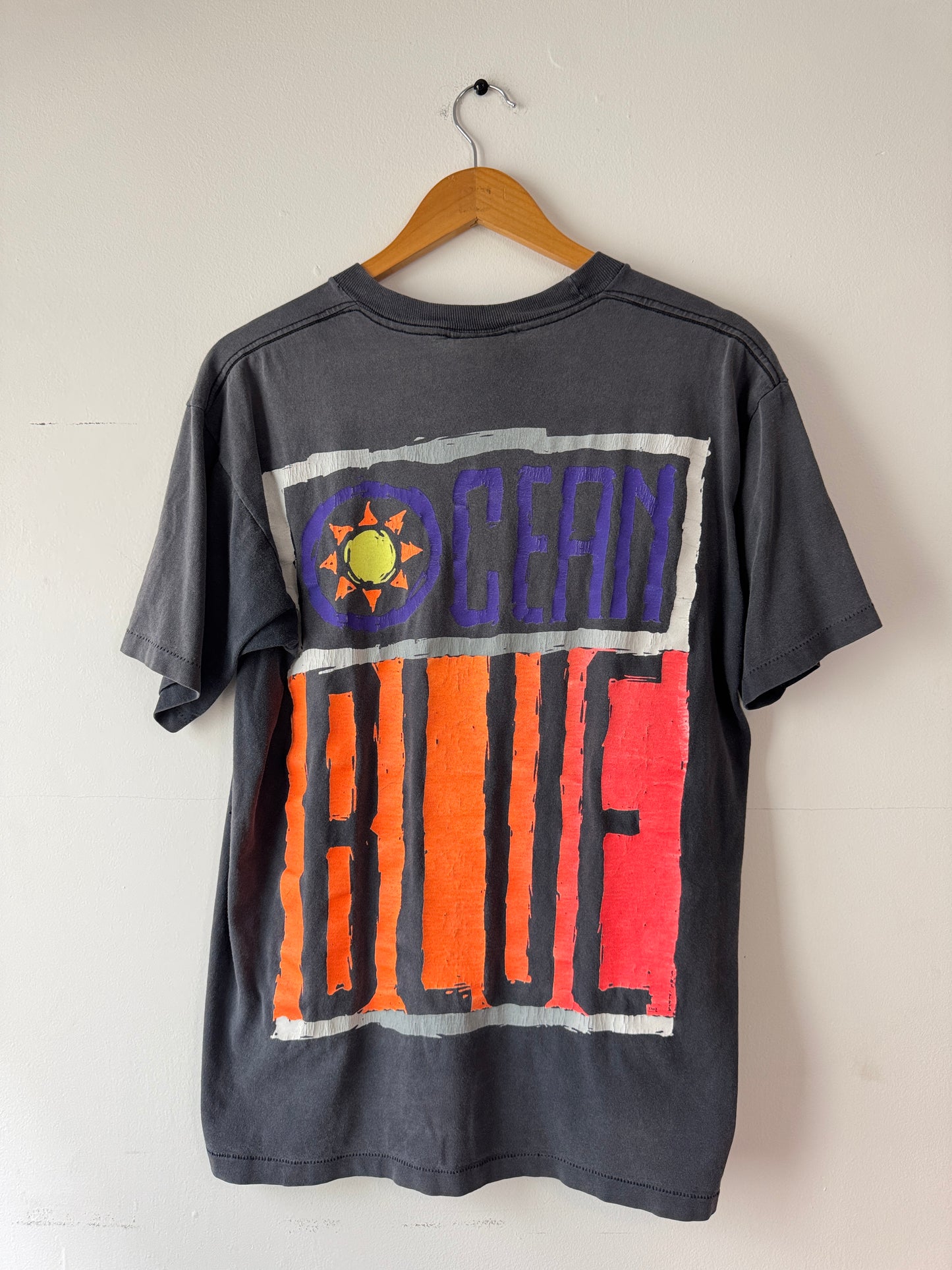 90s Ocean Blue Faded Black Tee (L)