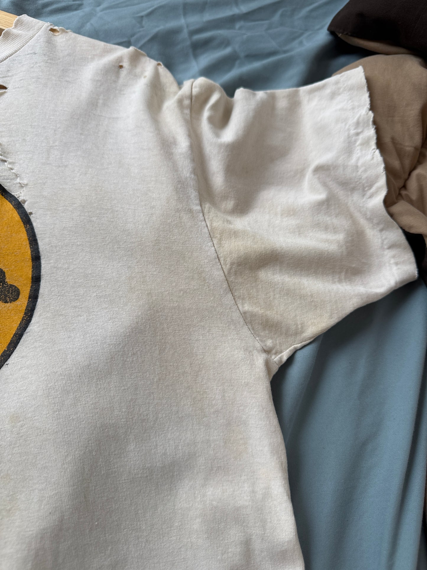 80s/90s Thrashed Smiley Face Headshot Tee (L)
